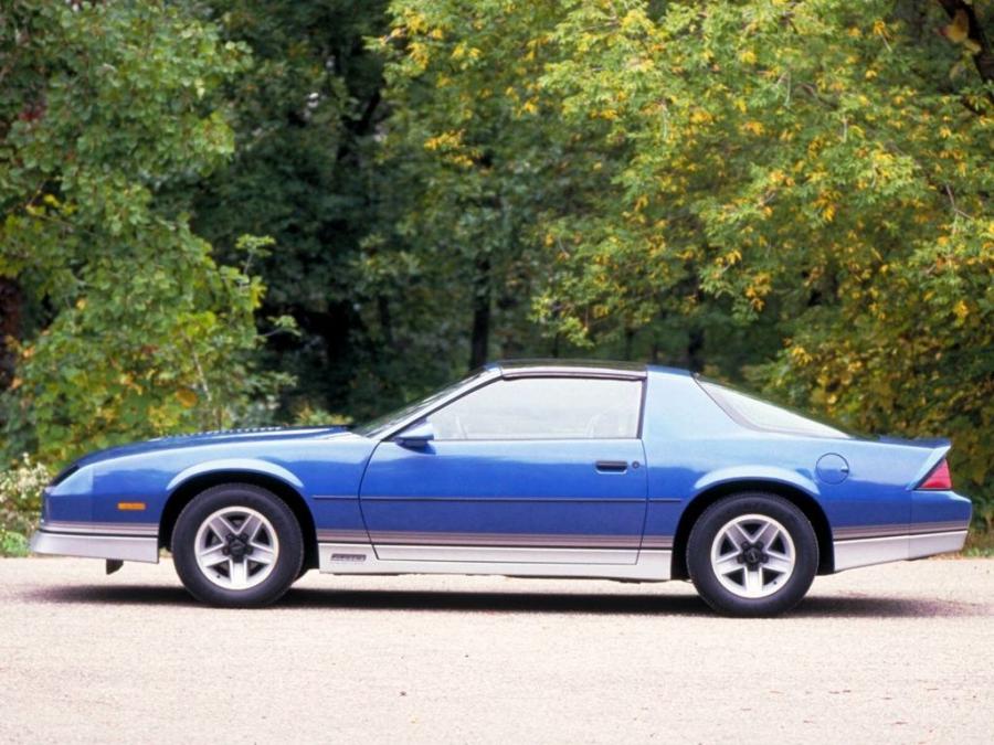  Chevrolet Camaro Z28 T-Top 1982 года  (фото 8 из 12)